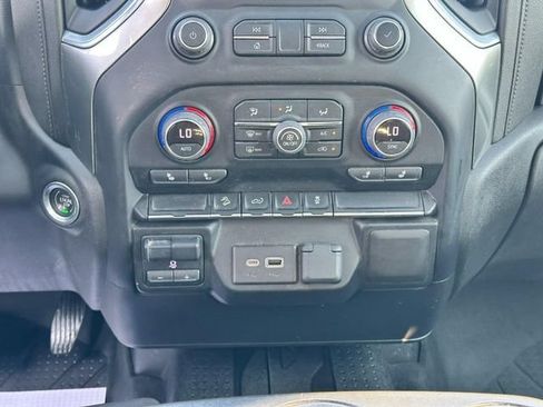 Used 2022 Chevrolet Silverado 2500 LT w/ Convenience Package AWD/4WD image 14