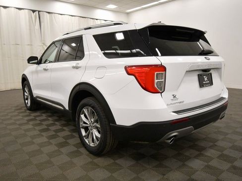 Used 2024 Ford Explorer Limited image 4