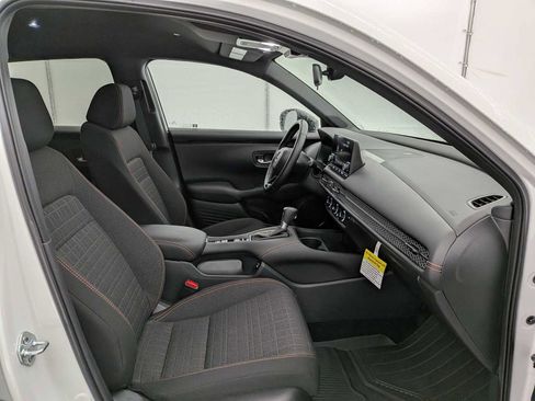 Used 2025 Honda HR-V Sport image 22