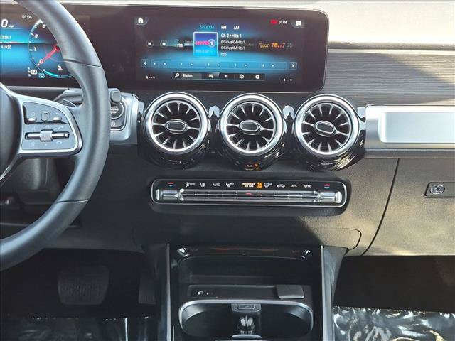Used 2022 Mercedes-Benz GLB 250 image 14