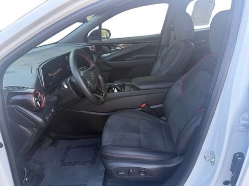 Used 2024 Chevrolet Blazer EV RS AWD/4WD image 10