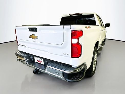 Used 2024 Chevrolet Silverado 1500 LTZ AWD/4WD image 5