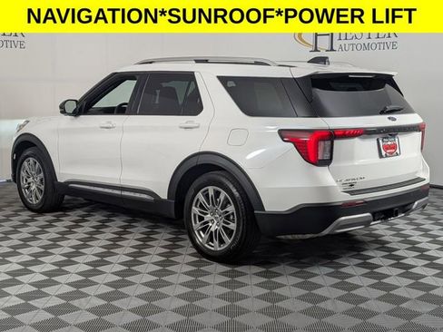 Used 2025 Ford Explorer Platinum RWD image 5