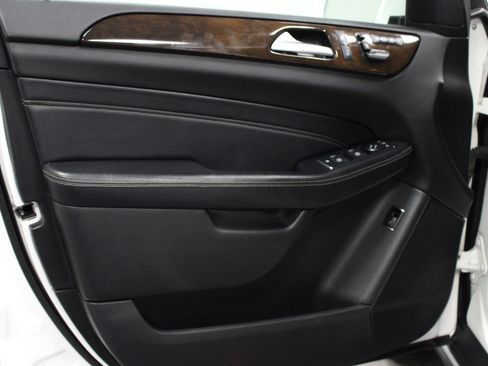 Used 2014 Mercedes-Benz ML 350 4MATIC image 11