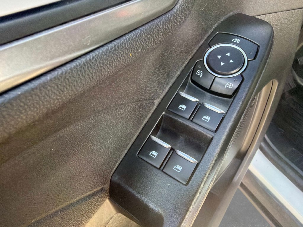 Used 2023 Ford Escape Active w/ Tech Pack #2 AWD/4WD image 19