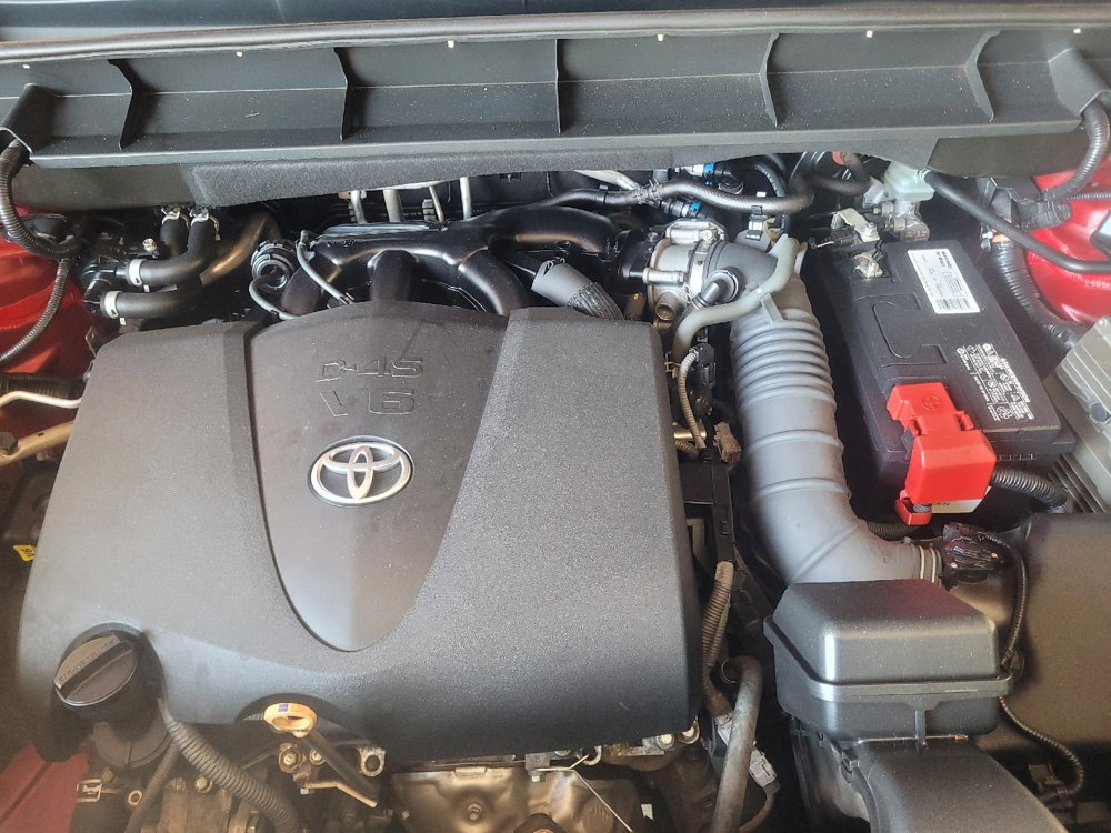 Used 2021 Toyota Highlander XSE FWD image 30