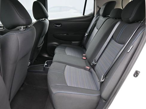 Used 2023 Nissan Leaf S image 11