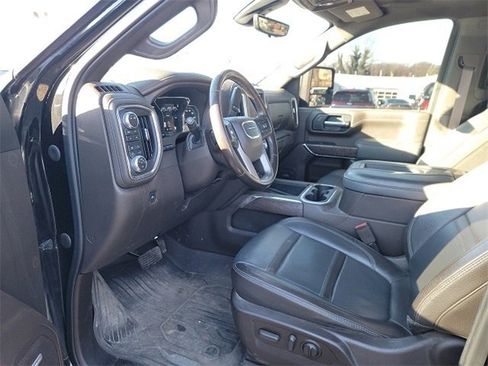 Used 2022 GMC Sierra 3500 Denali w/ Denali Ultimate Package image 8