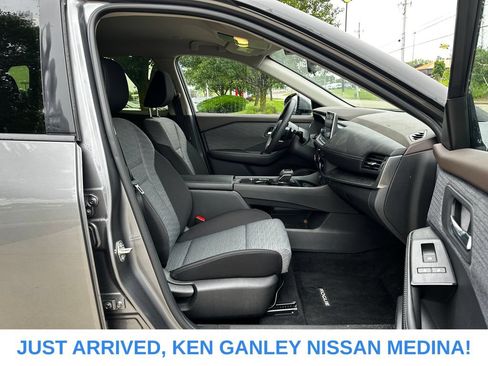 Certified 2023 Nissan Rogue SV FWD image 21