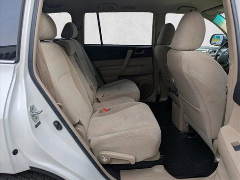 Used 2012 Toyota Highlander FWD image 20