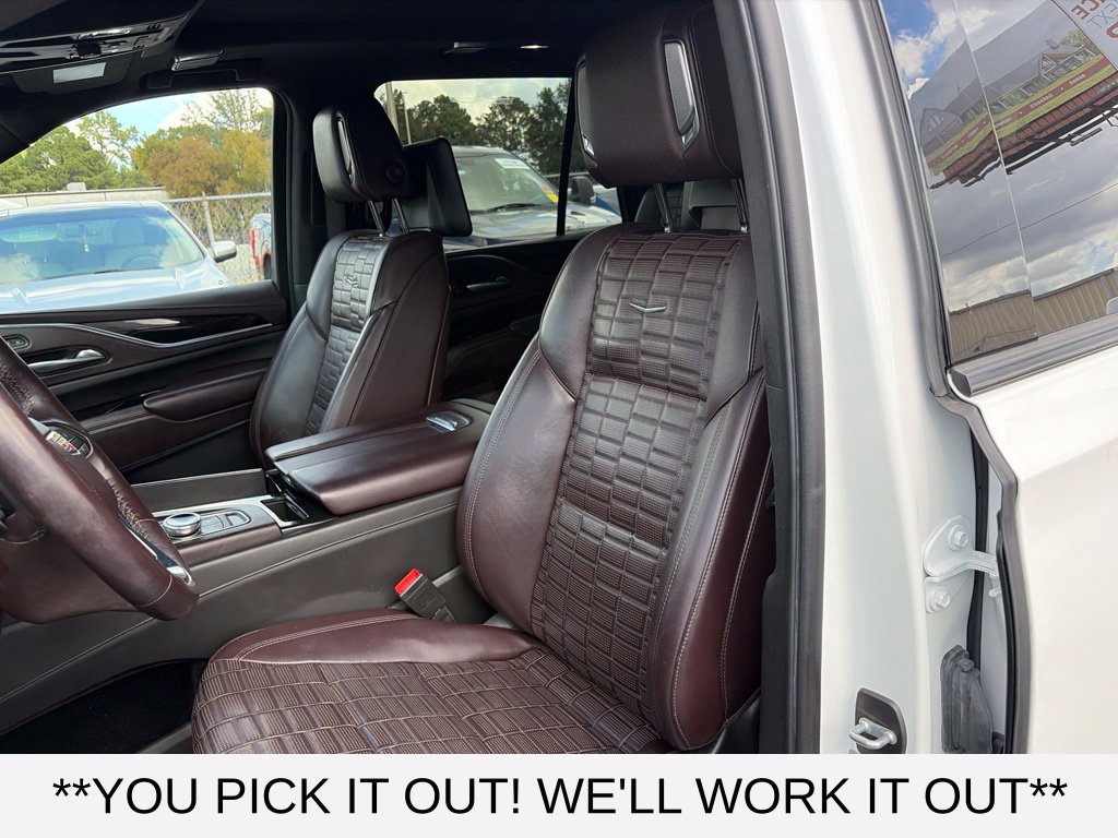 Used 2022 Cadillac Escalade Sport Platinum w/ LPO, ONYX Package AWD/4WD image 11