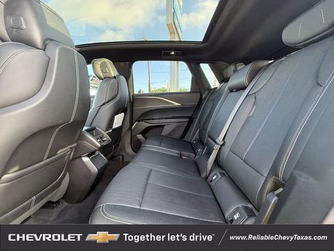 Used 2024 Cadillac Lyriq Luxury RWD image 32