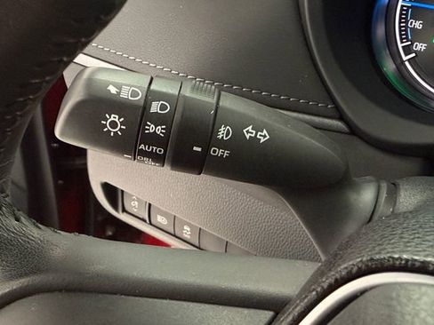 Used 2024 Toyota Venza XLE AWD/4WD image 15