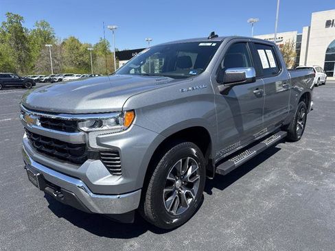 Used 2024 Chevrolet Silverado 1500 LT AWD/4WD image 3