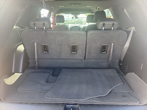 Used 2023 Chevrolet Traverse LT AWD/4WD image 36