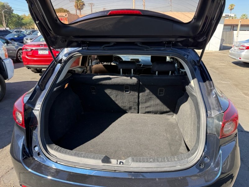 Used 2014 MAZDA MAZDA3 i Touring FWD image 12