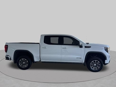 Used 2024 GMC Sierra 1500 AT4 w/ AT4 Premium Package AWD/4WD image 11
