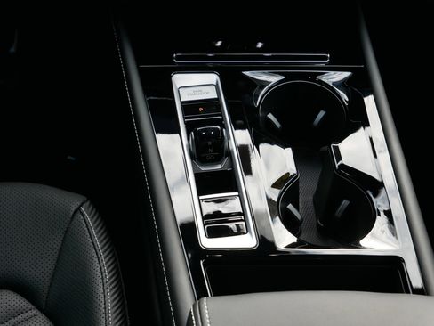 New 2026 Volkswagen Atlas Cross Sport SE image 11