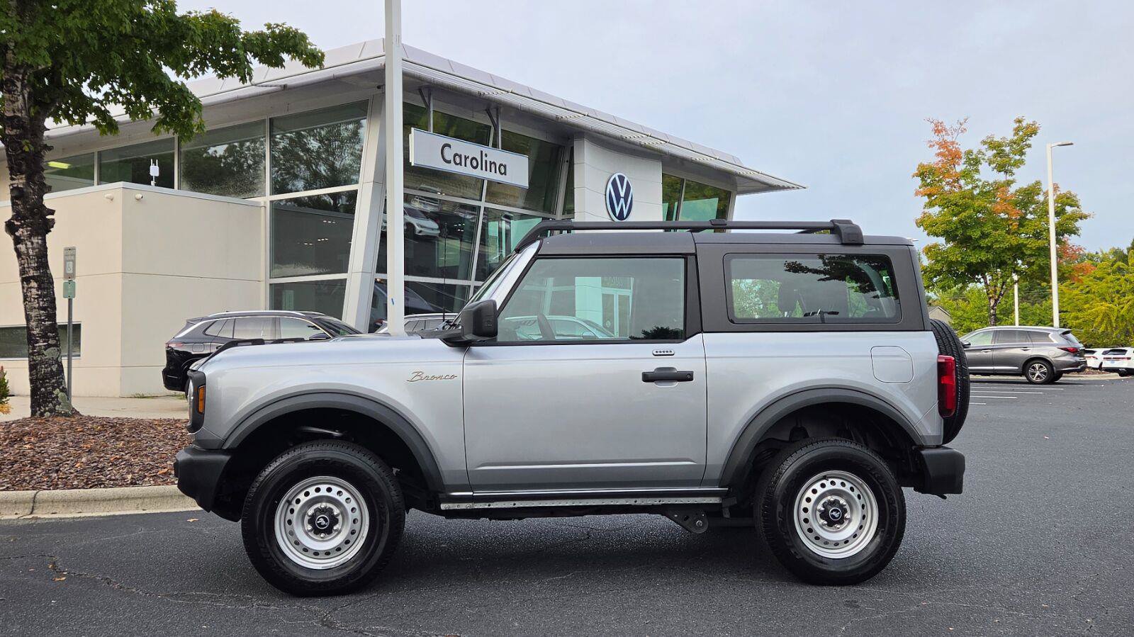 Used 2023 Ford Bronco 2-Door AWD/4WD image 3