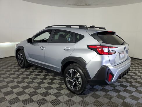 Used 2025 Subaru Crosstrek 2.0i Premium image 6