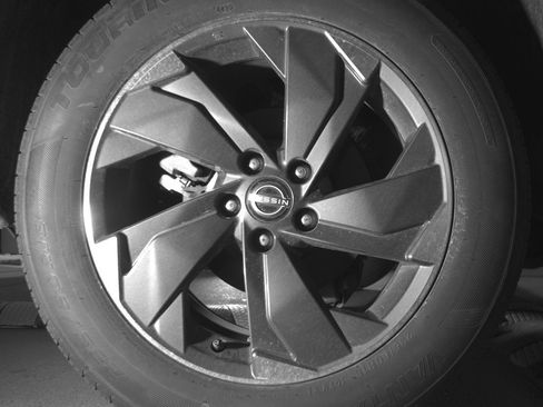 Used 2025 Nissan Rogue SV FWD image 15