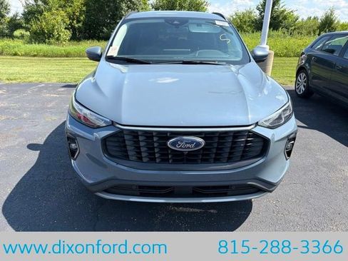 Used 2023 Ford Escape Platinum AWD/4WD image 9