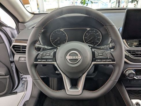 New 2025 Nissan Altima 2.5 SR w/ SR Premium Package image 11