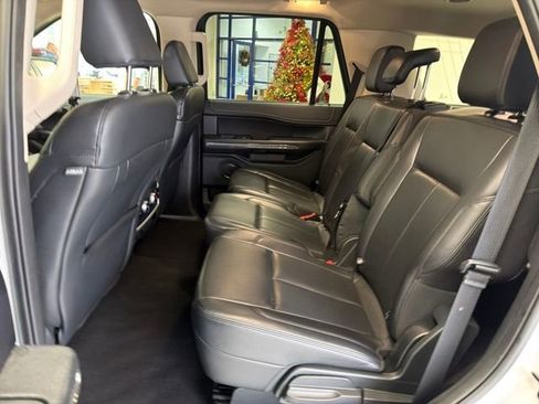 Used 2024 Ford Expedition XLT image 25