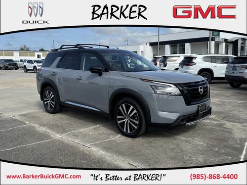Used 2024 Nissan Pathfinder Platinum FWD image 1