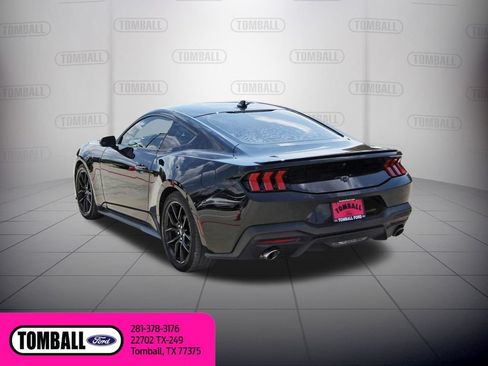Certified 2024 Ford Mustang Coupe RWD image 5