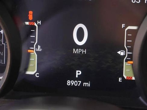 Certified 2025 Jeep Wrangler Unlimited Rubicon AWD/4WD image 33