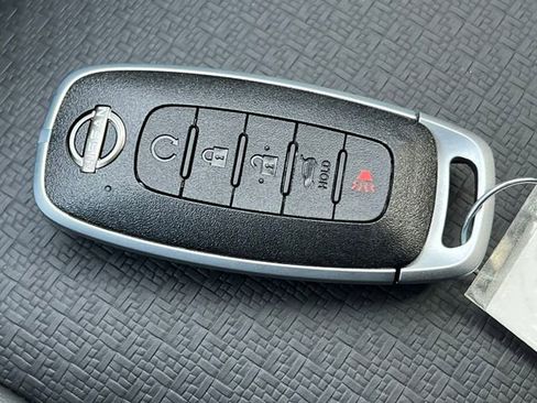 New 2026 Nissan Rogue SV image 30