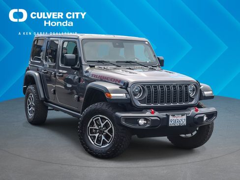 Used 2025 Jeep Wrangler Unlimited Rubicon AWD/4WD image 1