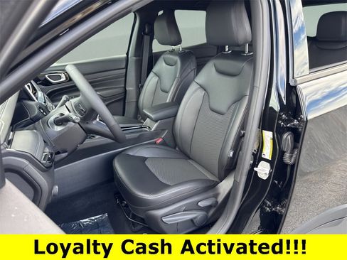 New 2026 Jeep Compass Latitude image 9