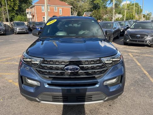 Used 2020 Ford Explorer XLT w/ Equipment Group 202A image 2