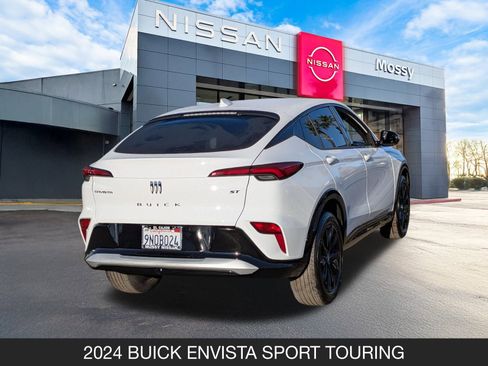 Used 2024 Buick Envista Sport Touring w/ Advanced Safety Package image 9