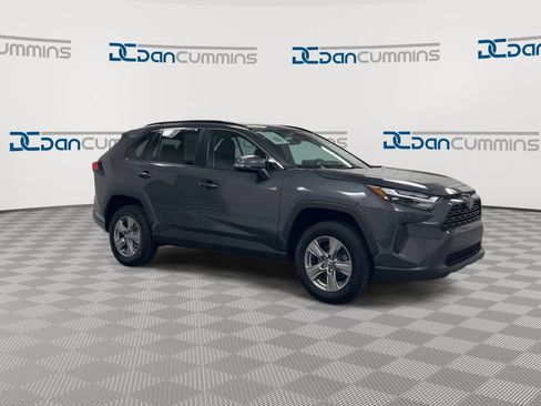Used 2023 Toyota RAV4 XLE AWD/4WD image 2