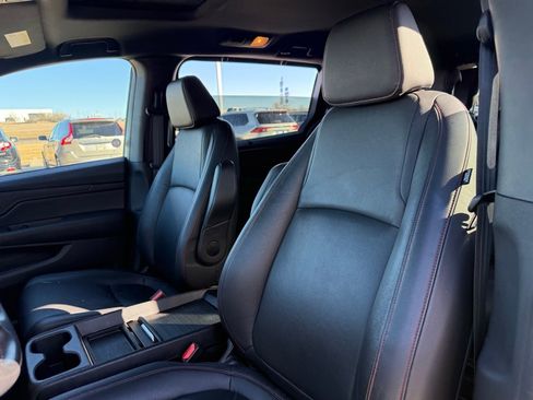 Used 2024 Honda Odyssey Sport image 14