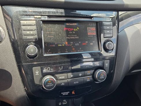 Used 2020 Nissan Rogue Sport SV AWD/4WD image 20