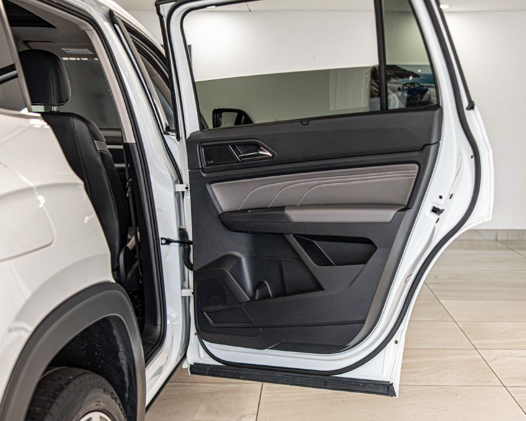 Used 2021 Volkswagen Atlas SEL Premium R-Line AWD/4WD image 40