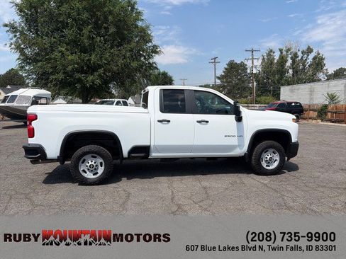 Used 2021 Chevrolet Silverado 2500 W/T w/ WT Convenience Package AWD/4WD image 8