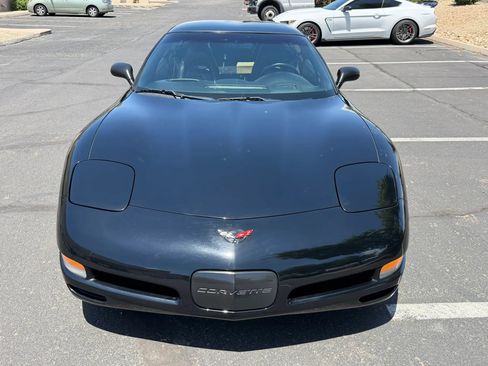 Used 1999 Chevrolet Corvette Coupe w/ Memory Pkg RWD image 4