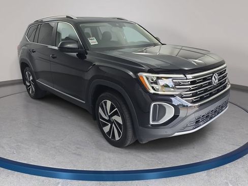 Certified 2025 Volkswagen Atlas SEL AWD/4WD image 3