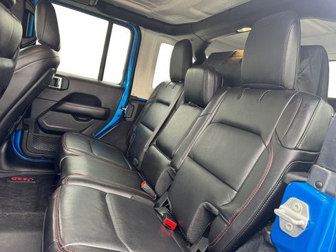 Used 2021 Jeep Wrangler Unlimited Rubicon image 10