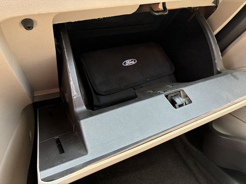 Used 2016 Ford Fiesta SE FWD image 13