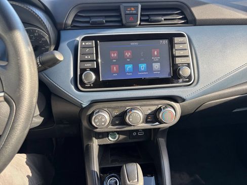 Used 2025 Nissan Versa SV FWD image 17