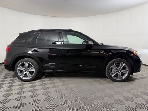 Used 2025 Audi Q5 2.0T Premium w/ Convenience Plus Package image 8