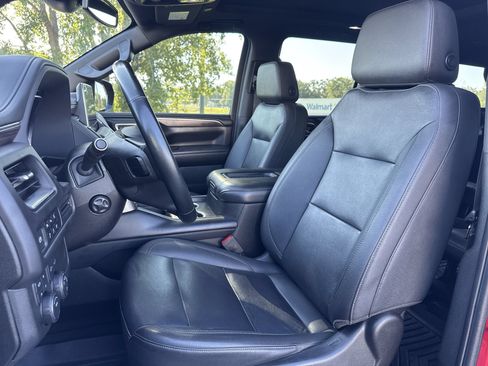 Used 2023 Chevrolet Tahoe Z71 w/ Luxury Package AWD/4WD image 11