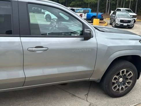 Used 2024 Chevrolet Colorado LT w/ LT Convenience Package III RWD image 35