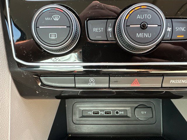 Used 2021 Volkswagen Atlas SEL Premium AWD/4WD image 37